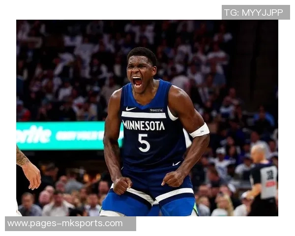 爱德华兹季前赛首球精彩回顾高难度撤步跳投展现夏季训练成果