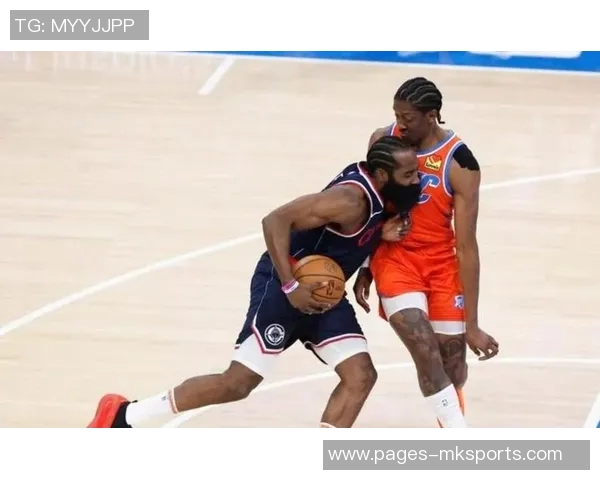 快船半场战报杨瀚森缺阵球队落后开拓者6分大洛表现出色贡献19分哈登也有14分进账